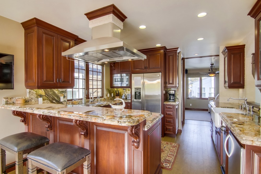 Virtual tour photo 18 of 63 for 732 York Ct