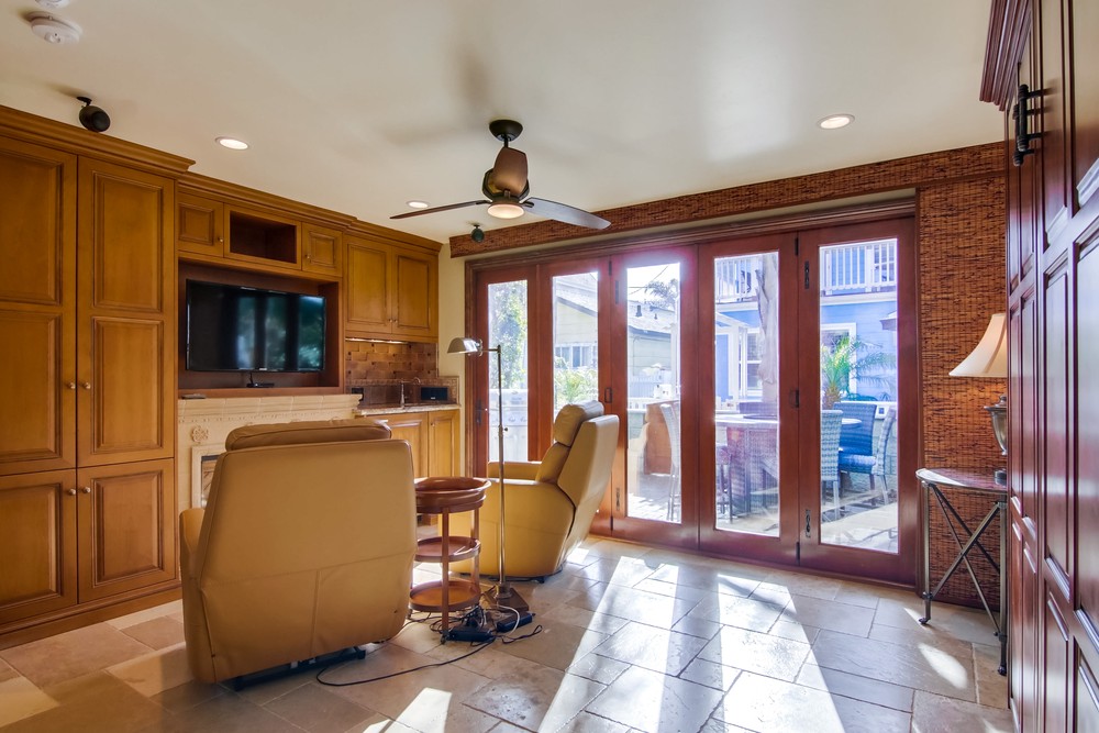 Virtual tour photo 33 of 63 for 732 York Ct