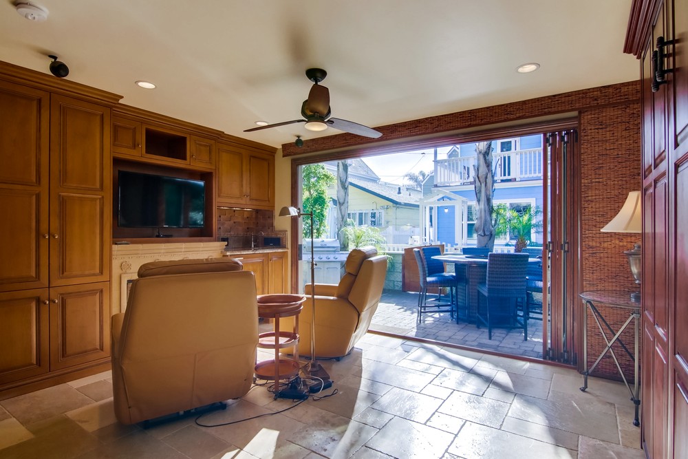 Virtual tour photo 34 of 63 for 732 York Ct