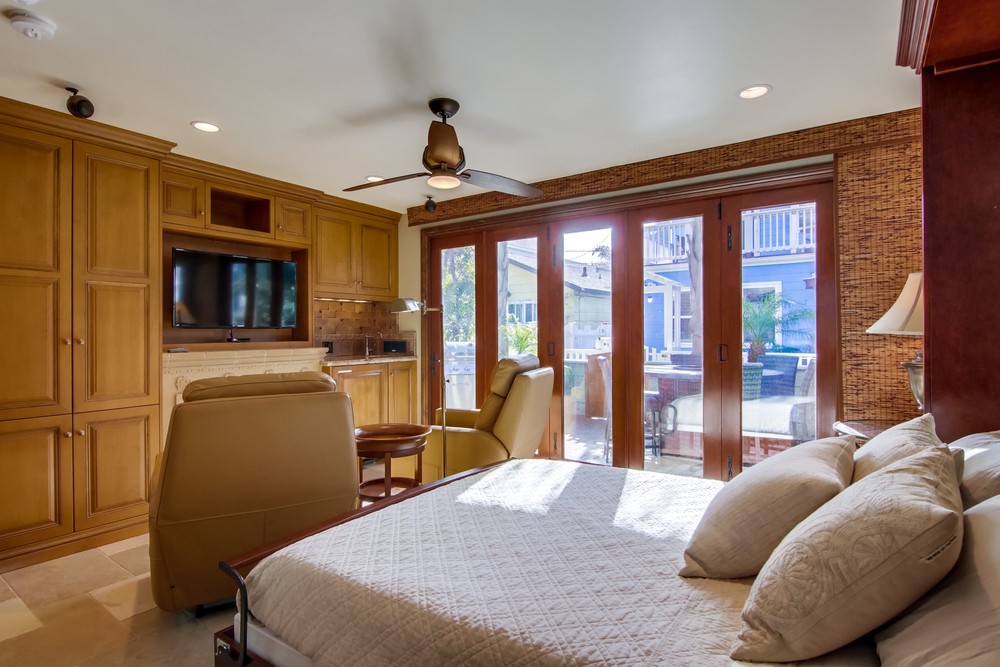 Virtual tour photo 35 of 63 for 732 York Ct