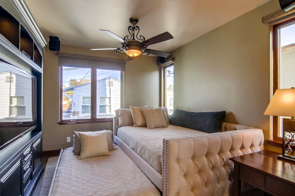 Virtual tour photo 43 of 63 for 732 York Ct