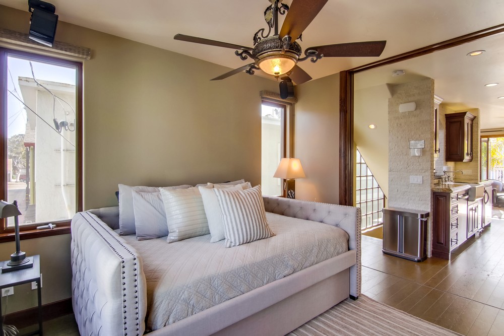 Virtual tour photo 45 of 63 for 732 York Ct