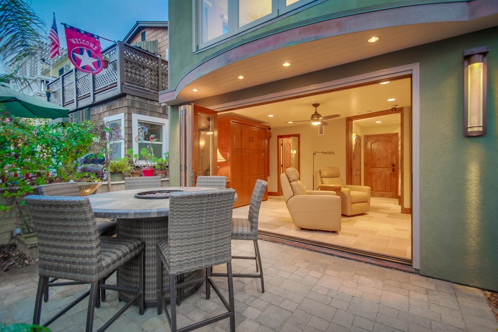 Virtual tour photo 7 of 79 for 732 York Ct