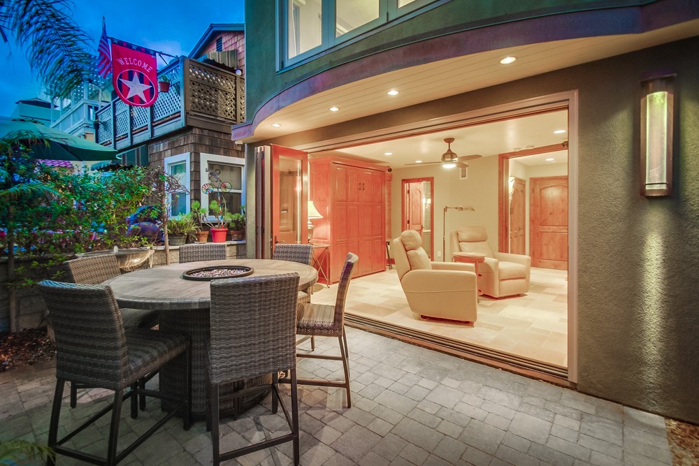 Virtual tour photo 12 of 79 for 732 York Ct