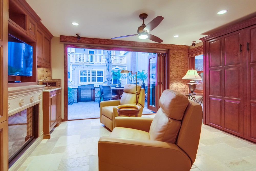 Virtual tour photo 19 of 79 for 732 York Ct