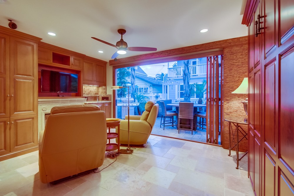 Virtual tour photo 20 of 79 for 732 York Ct