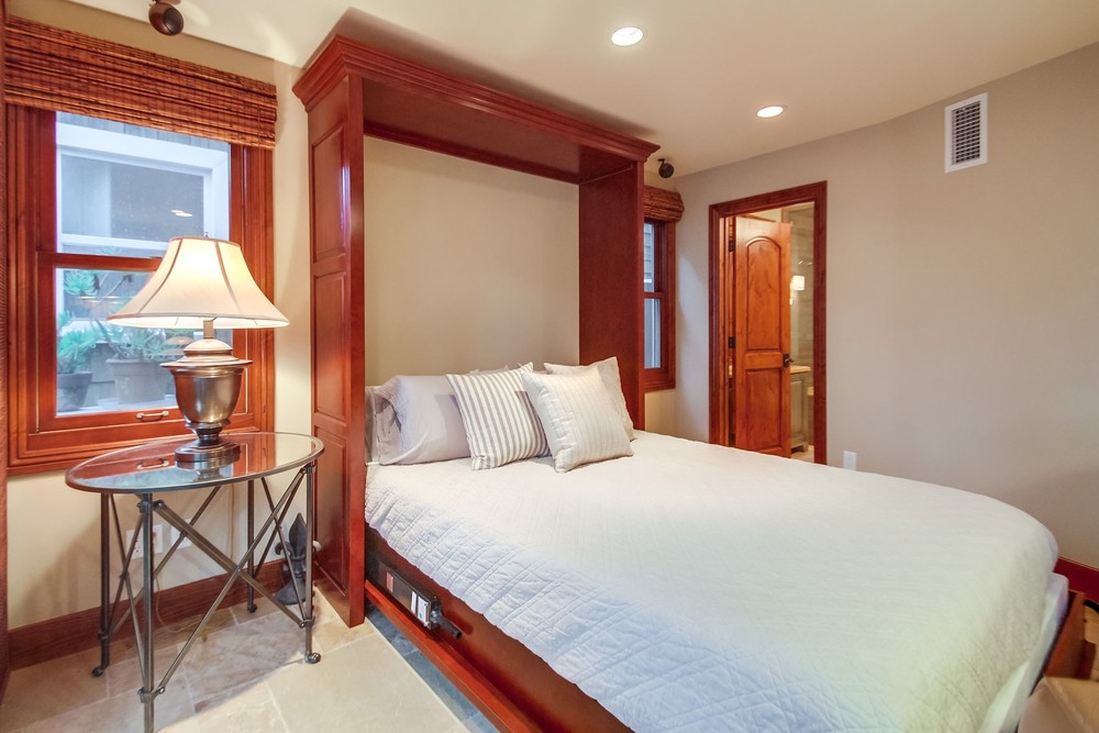 Virtual tour photo 42 of 79 for 732 York Ct