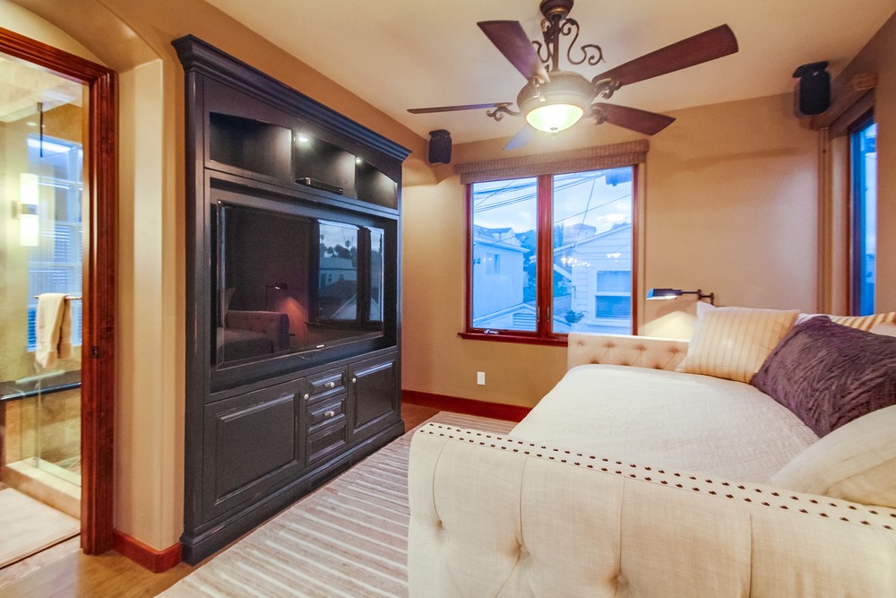 Virtual tour photo 60 of 79 for 732 York Ct