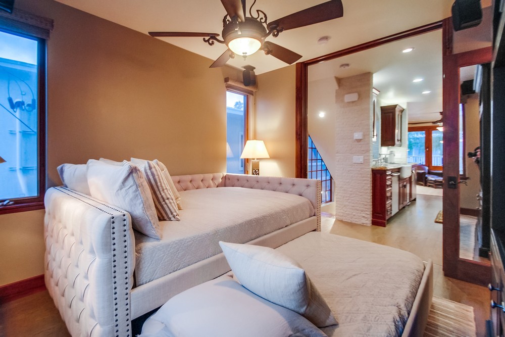 Virtual tour photo 62 of 79 for 732 York Ct