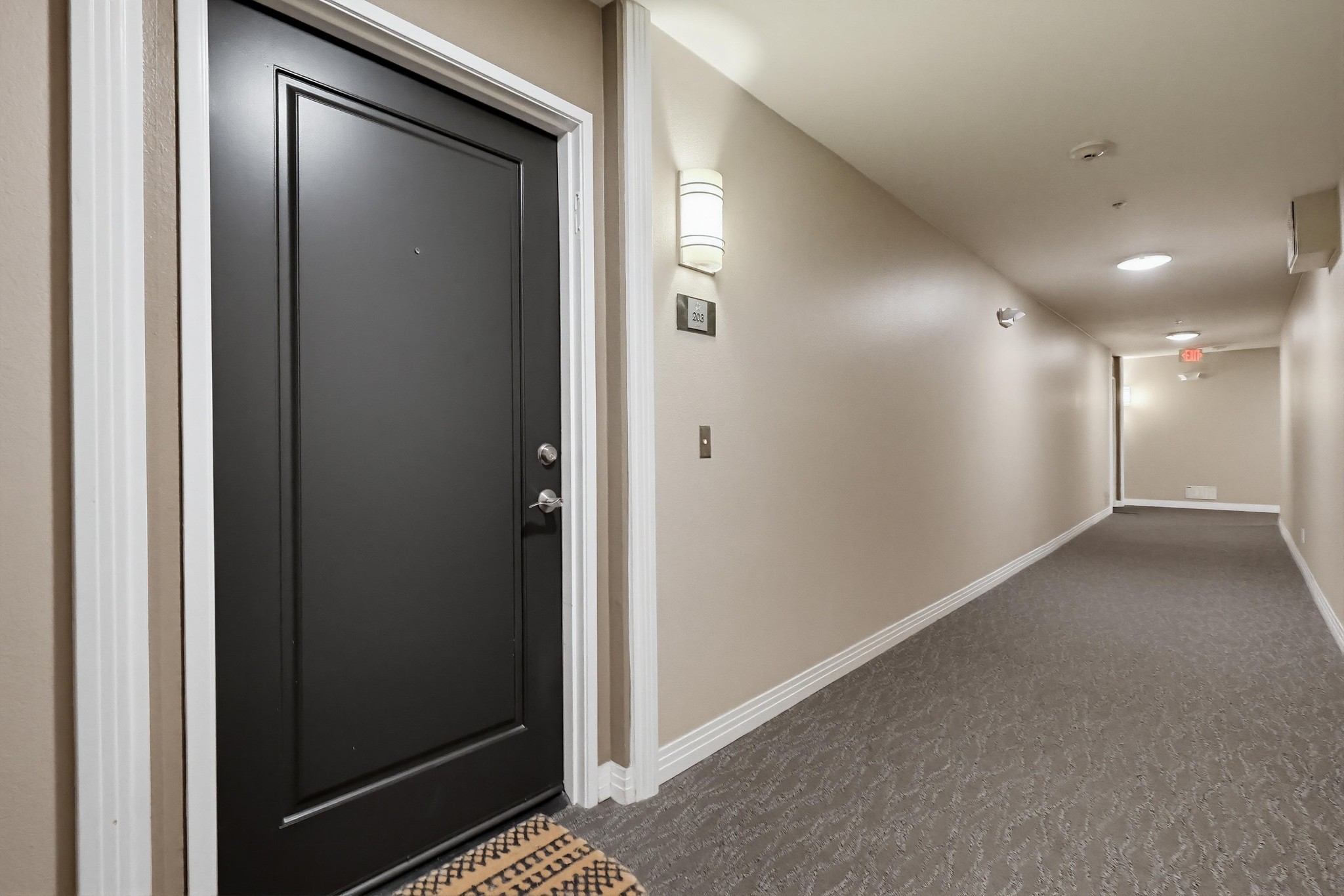 Virtual tour photo 1 of 35 for 7320 Hawthorn Ave