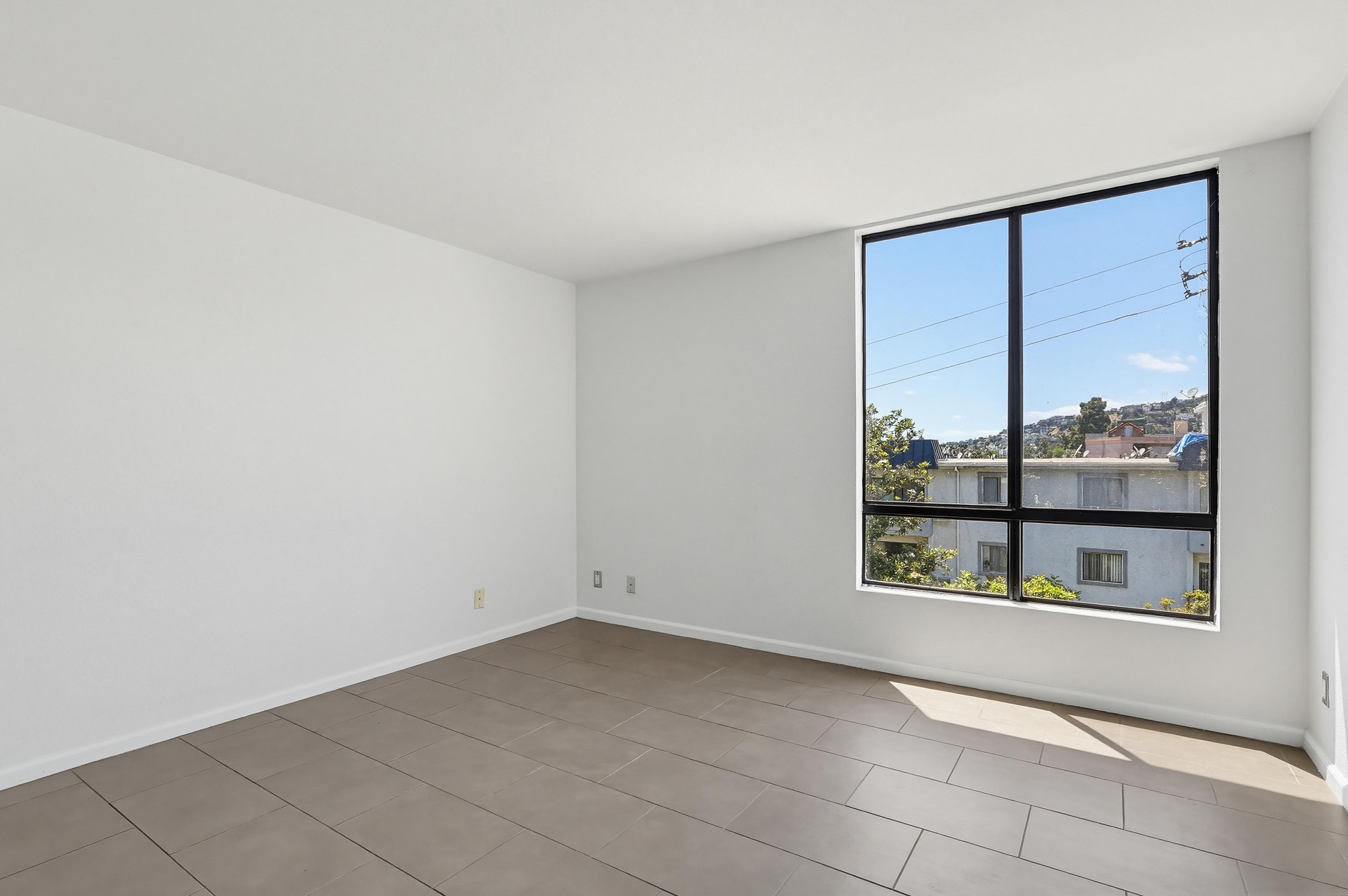 Virtual tour photo 19 of 35 for 7320 Hawthorn Ave