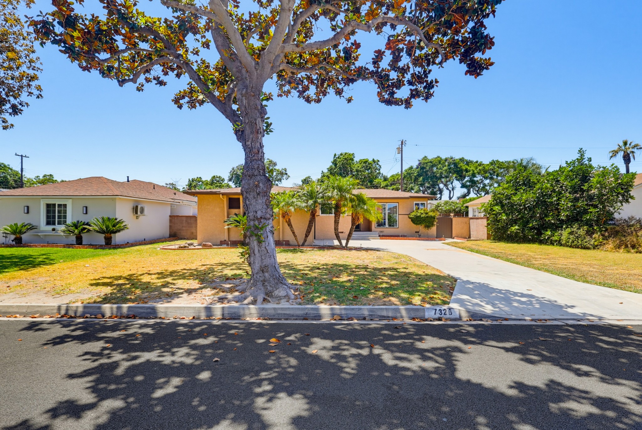 Virtual tour photo 3 of 64 for 7326 Glencliff Dr