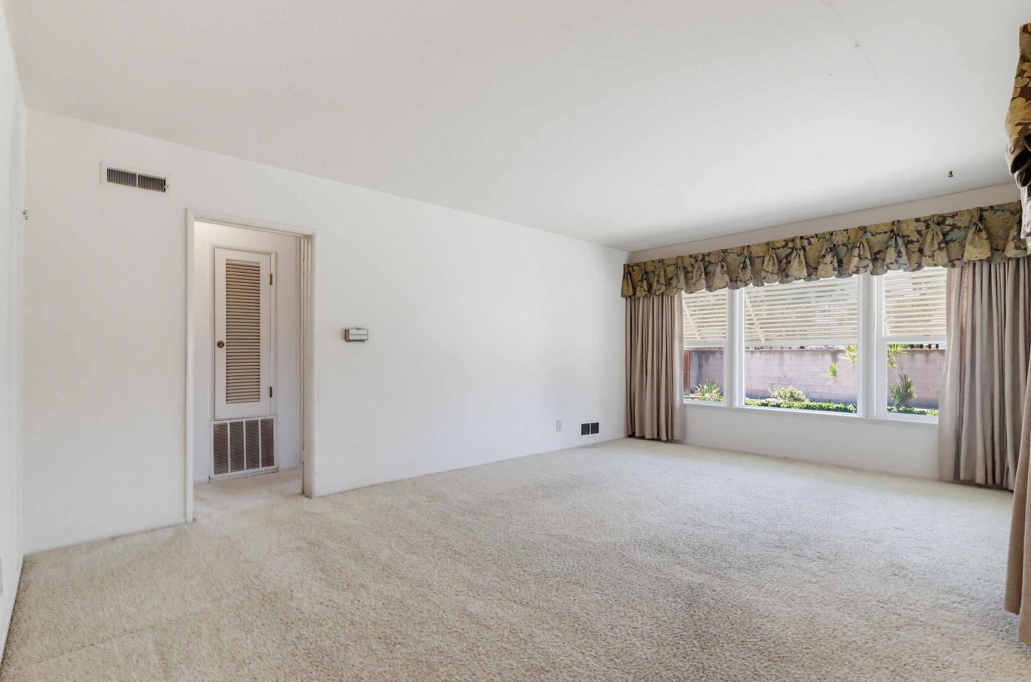 Virtual tour photo 9 of 64 for 7326 Glencliff Dr