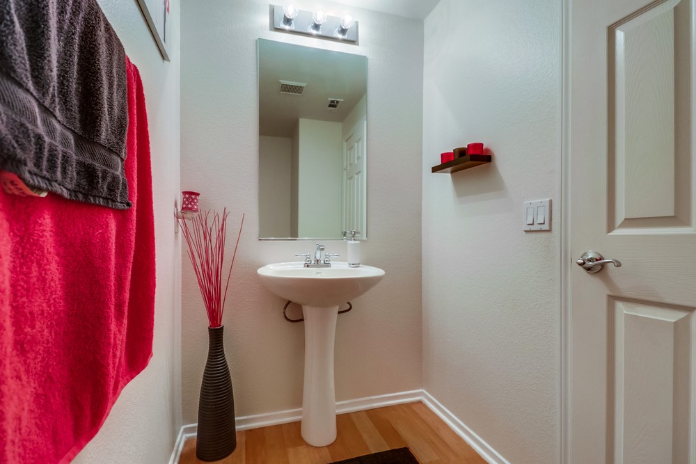 Virtual tour photo 24 of 44 for 733 Anchor Cove