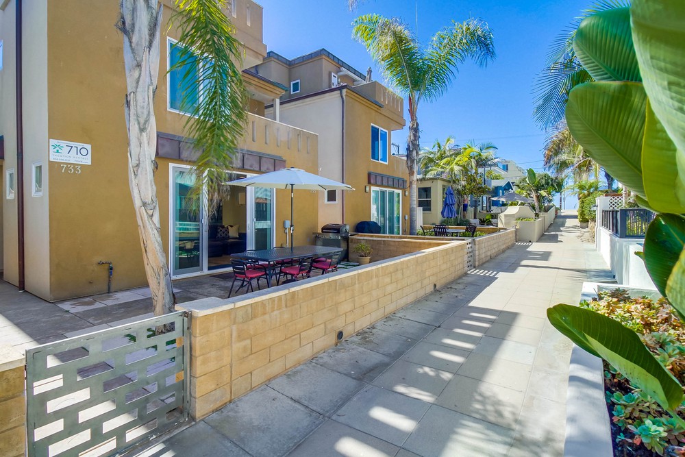 Virtual tour photo 1 of 63 for 733 Jersey Ct