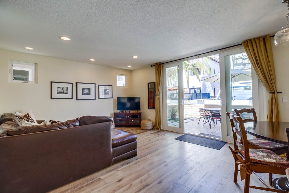 Virtual tour photo 13 of 63 for 733 Jersey Ct