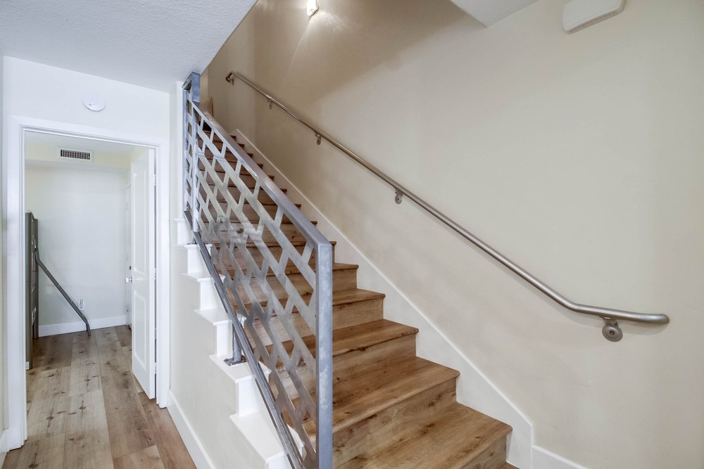 Virtual tour photo 32 of 63 for 733 Jersey Ct
