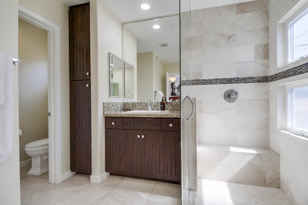 Virtual tour photo 48 of 63 for 733 Jersey Ct