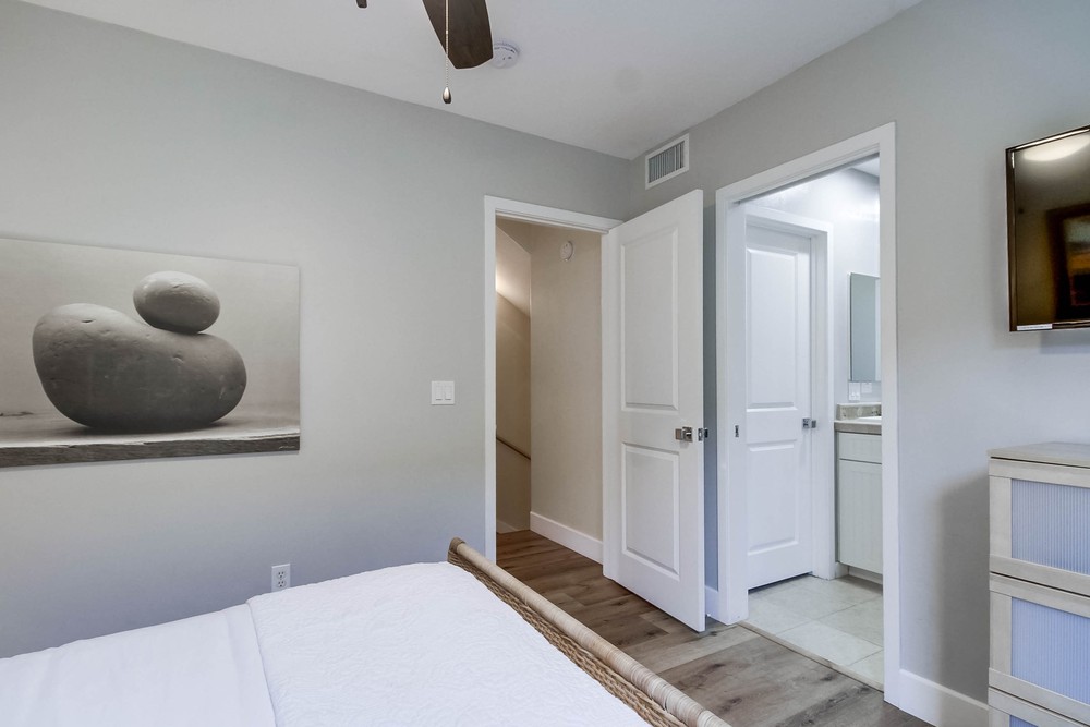 Virtual tour photo 56 of 63 for 733 Jersey Ct