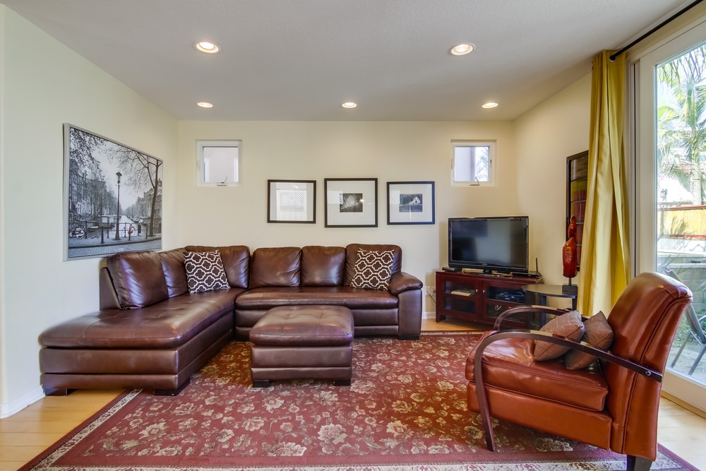 Virtual tour photo 9 of 41 for 733 Jersey Ct