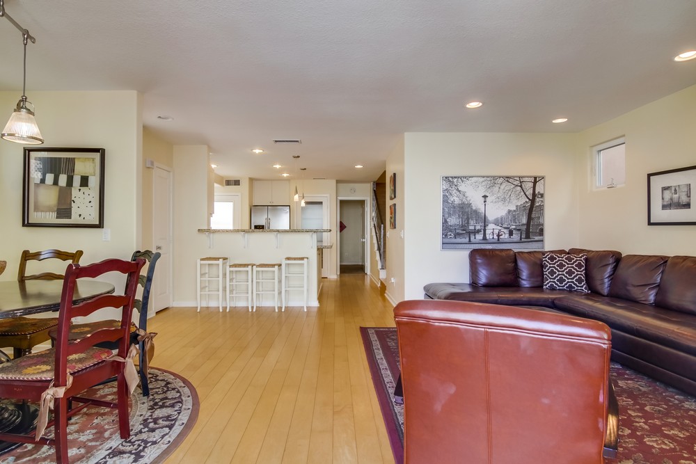 Virtual tour photo 12 of 41 for 733 Jersey Ct