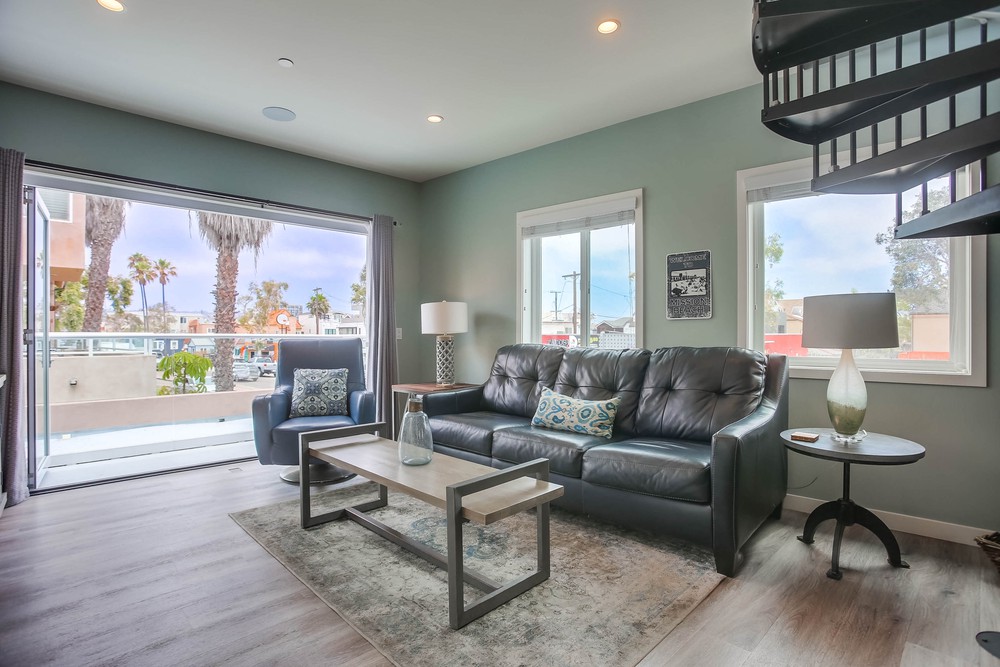 Virtual tour photo 8 of 57 for 733 Salem Ct