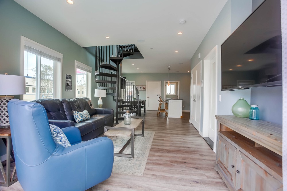 Virtual tour photo 14 of 57 for 733 Salem Ct