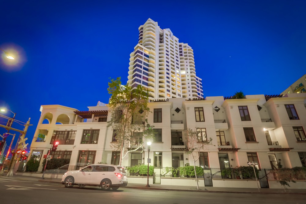 Virtual tour photo 1 of 93 for 733 W G St