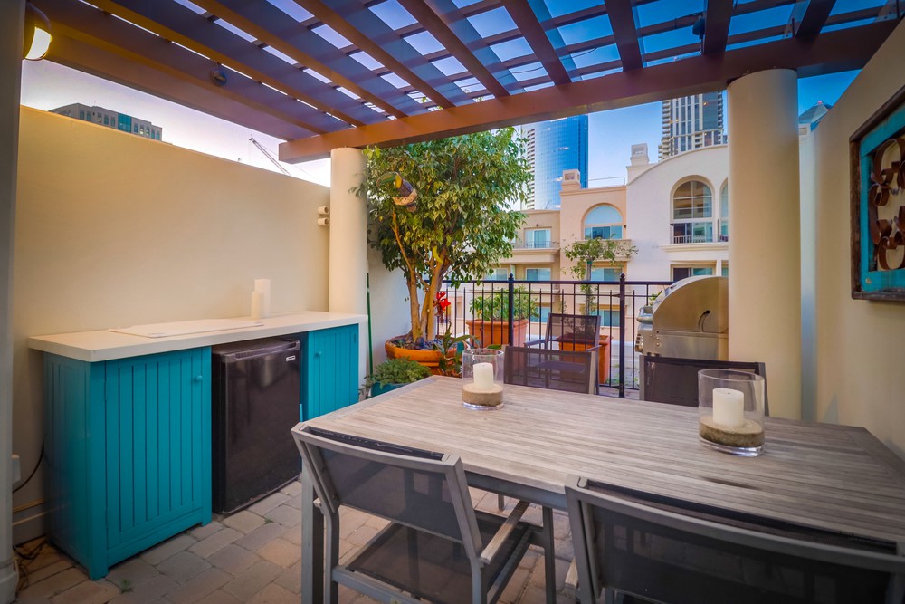 Virtual tour photo 5 of 93 for 733 W G St