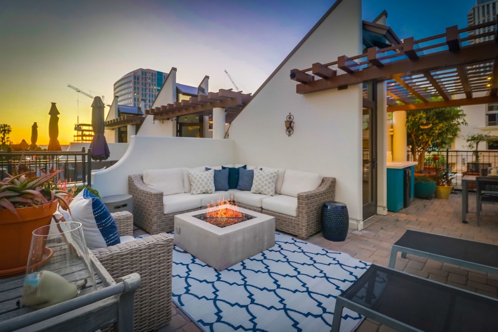 Virtual tour photo 7 of 93 for 733 W G St