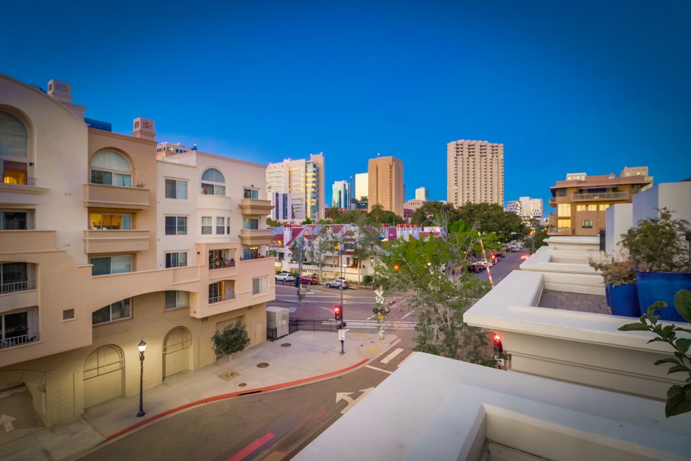 Virtual tour photo 8 of 93 for 733 W G St