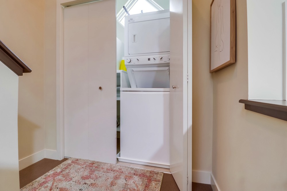 Virtual tour photo 58 of 93 for 733 W G St