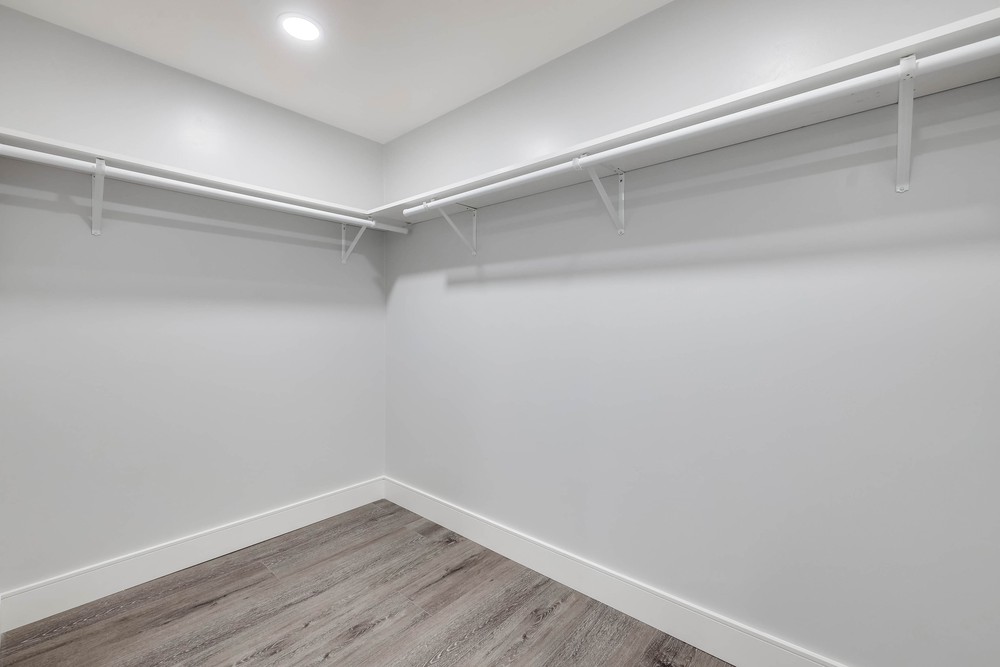 Virtual tour photo 37 of 52 for 7338 Turnford Dr