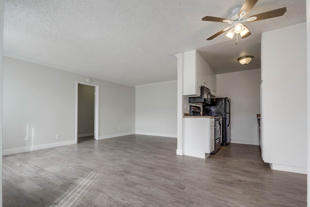 Virtual tour photo 8 of 29 for 734 Sapphire St #3