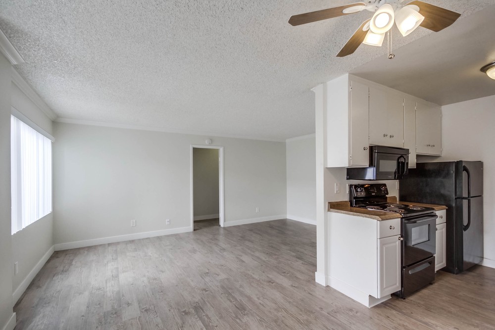 Virtual tour photo 12 of 29 for 734 Sapphire St #3