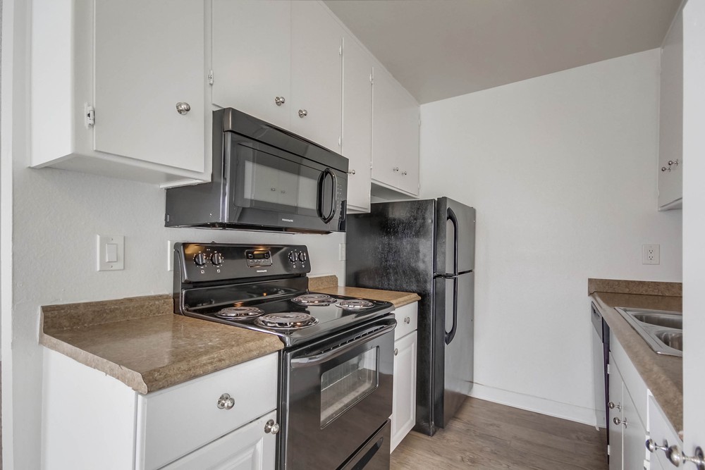 Virtual tour photo 14 of 29 for 734 Sapphire St #3