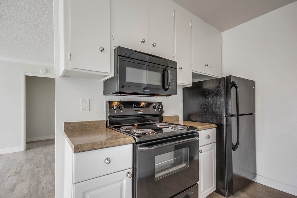 Virtual tour photo 17 of 29 for 734 Sapphire St #3