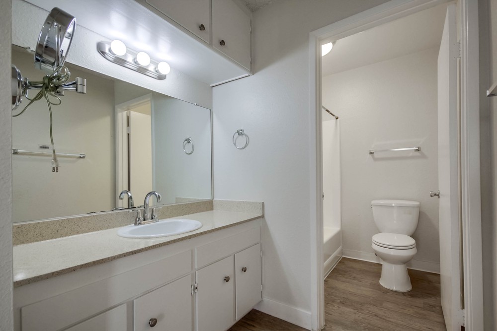 Virtual tour photo 24 of 29 for 734 Sapphire St #3
