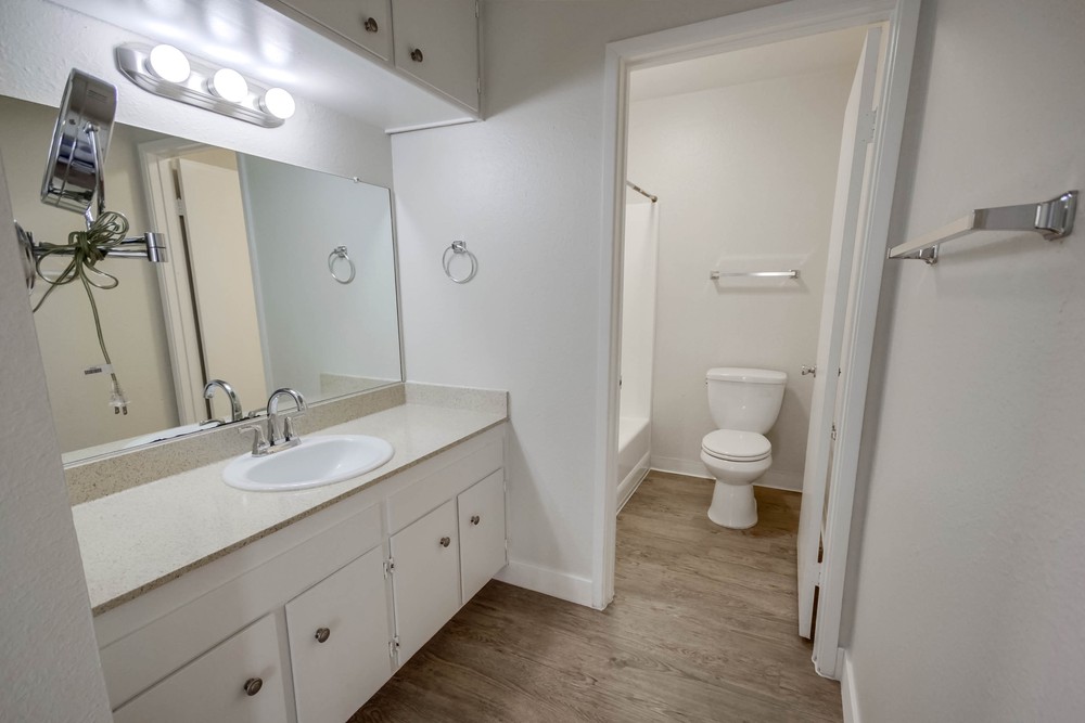 Virtual tour photo 25 of 29 for 734 Sapphire St #3