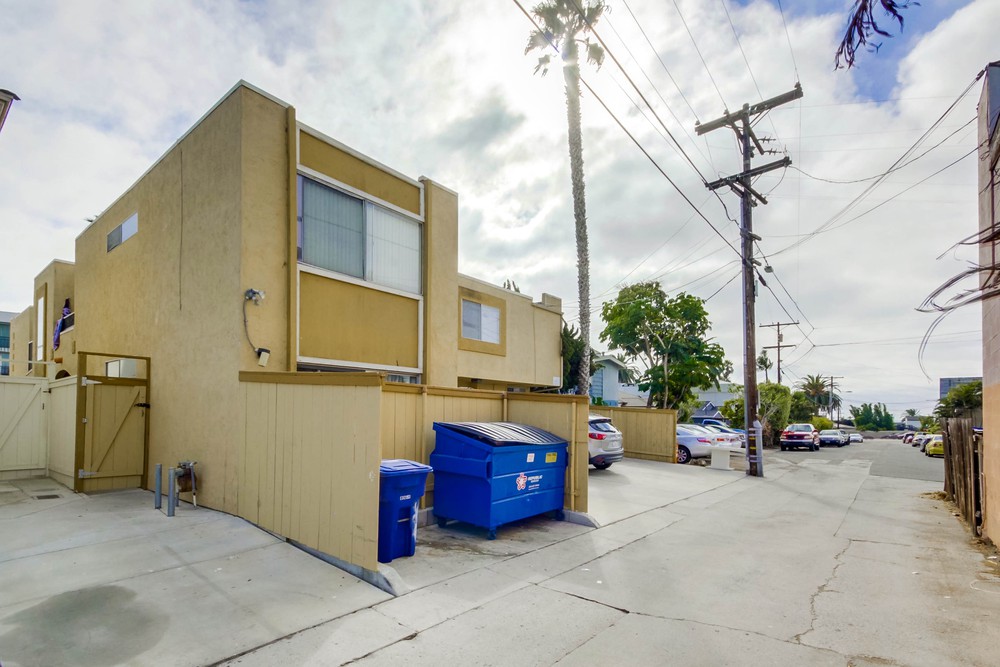 Virtual tour photo 30 of 29 for 734 Sapphire St #3