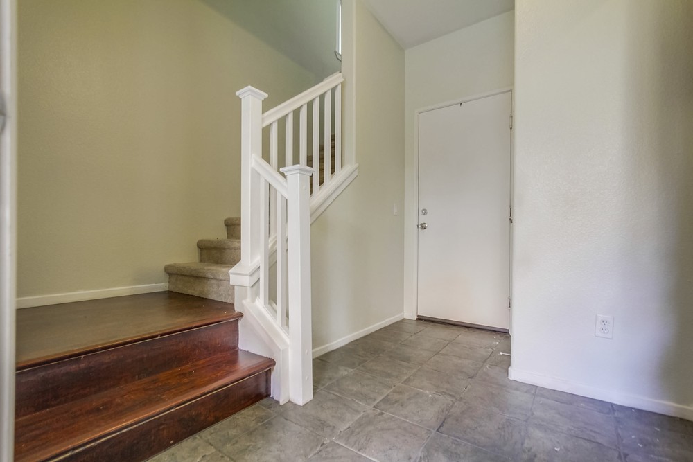 Virtual tour photo 7 of 47 for 735 Anchor Cove