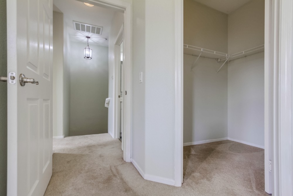 Virtual tour photo 36 of 47 for 735 Anchor Cove