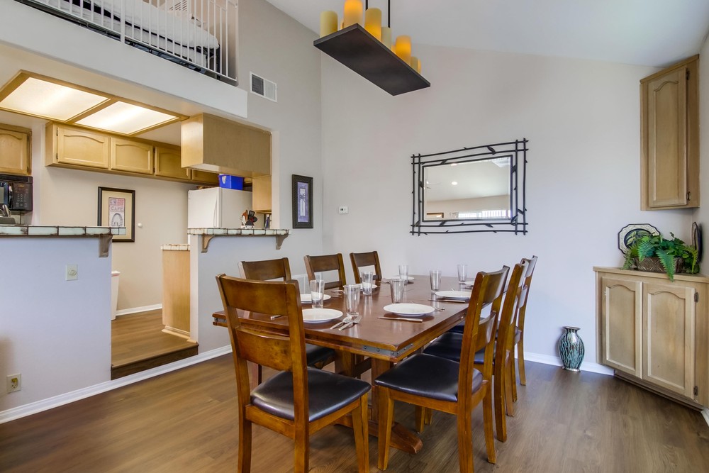Virtual tour photo 12 of 43 for 735 Santa Clara Pl #3
