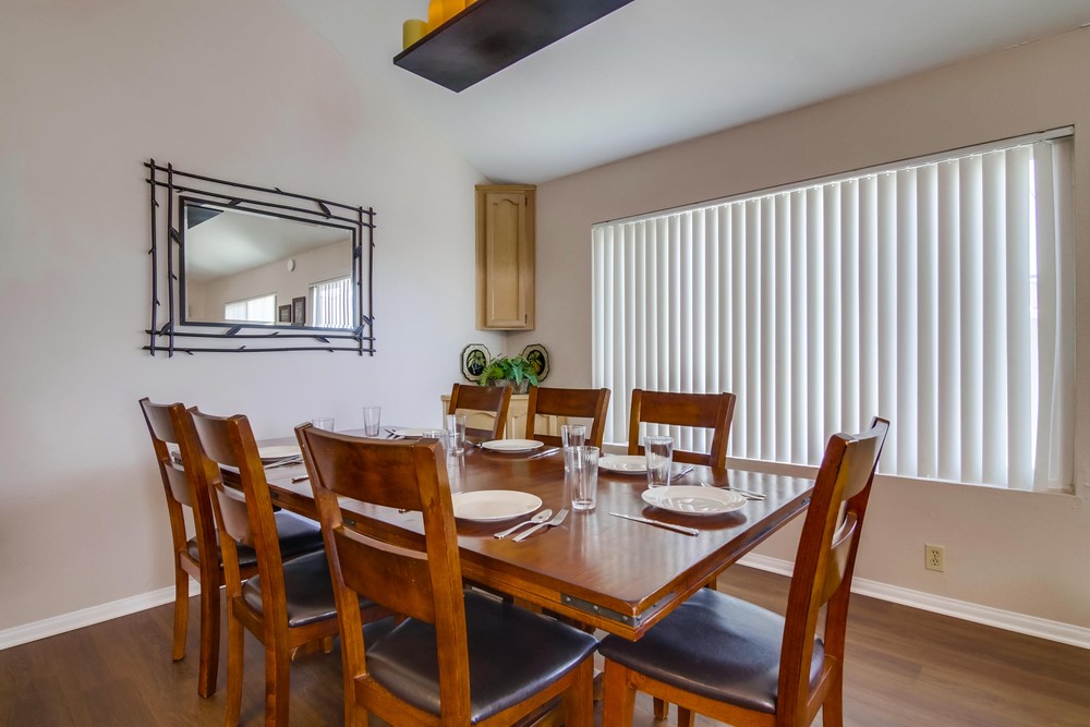 Virtual tour photo 13 of 43 for 735 Santa Clara Pl #3