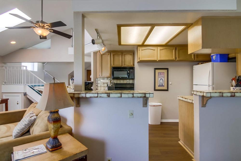 Virtual tour photo 16 of 43 for 735 Santa Clara Pl #3