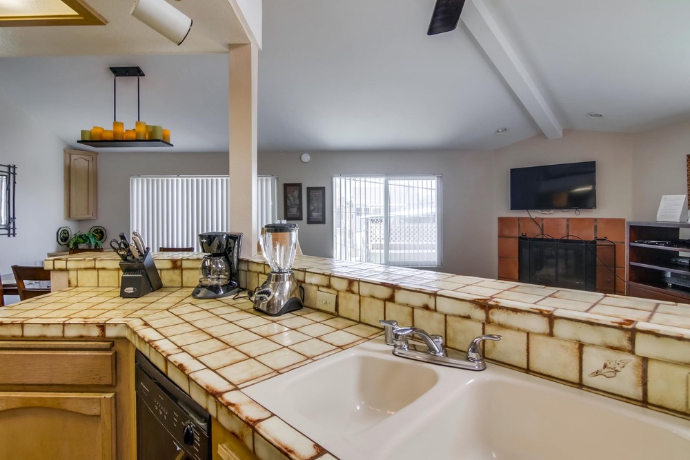 Virtual tour photo 22 of 43 for 735 Santa Clara Pl #3