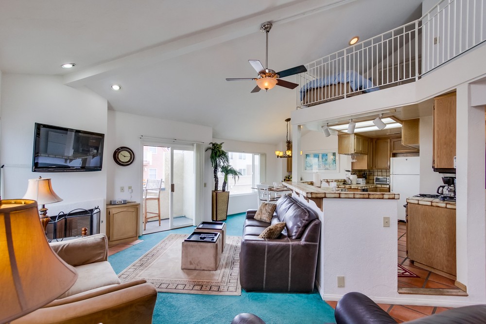 Virtual tour photo 4 of 72 for 735 Santa Clara Place #1