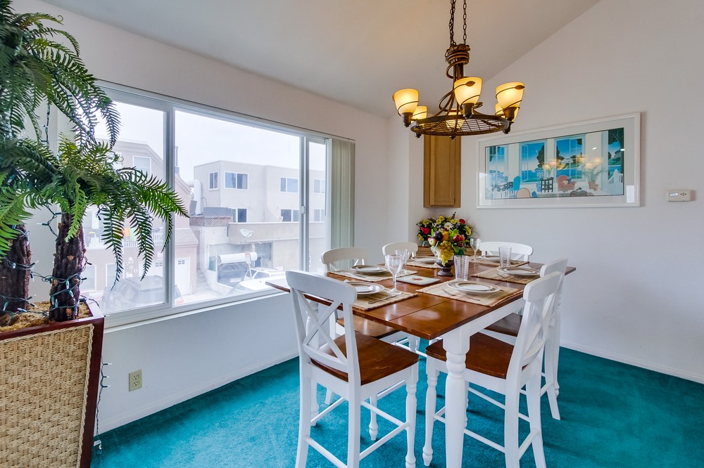 Virtual tour photo 11 of 72 for 735 Santa Clara Place #1