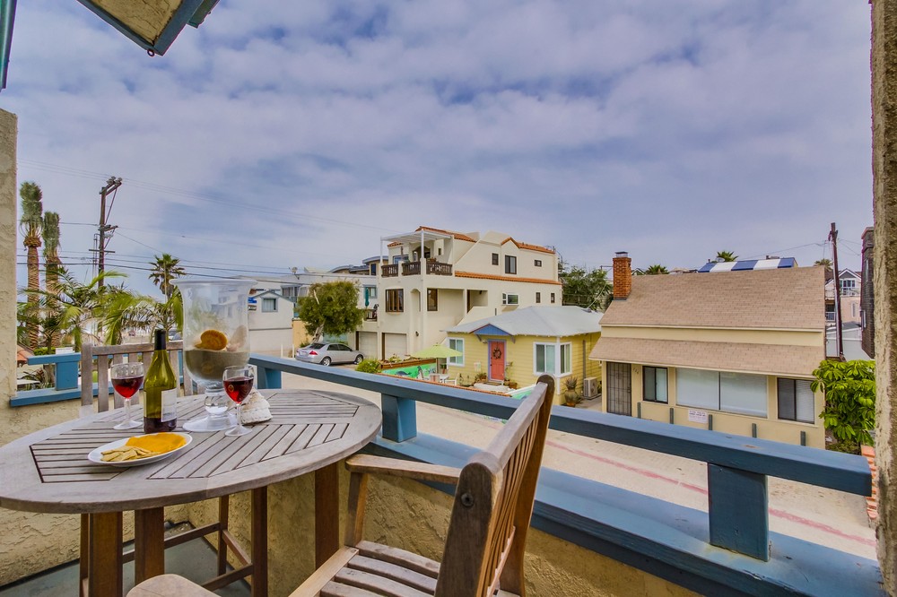 Virtual tour photo 19 of 72 for 735 Santa Clara Place #1