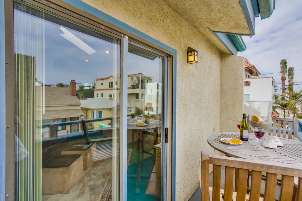 Virtual tour photo 20 of 72 for 735 Santa Clara Place #1